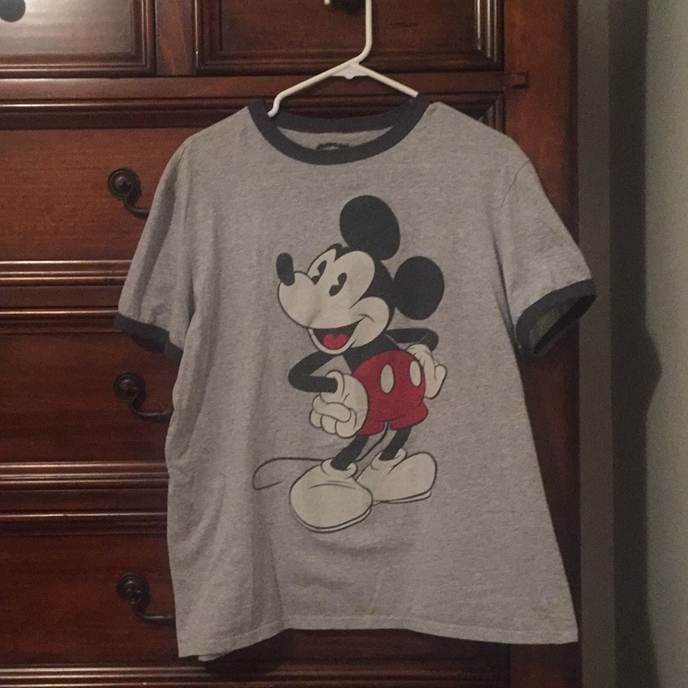 Men’s large vintage Mickey shirt